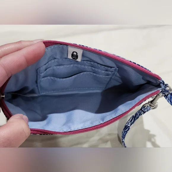 NWOT Baggallini Go Bagg with RFID Wristlet, MSRP: $78 - Picture 6 of 10